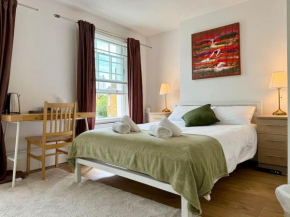 Roomy Apartment in King's Cross